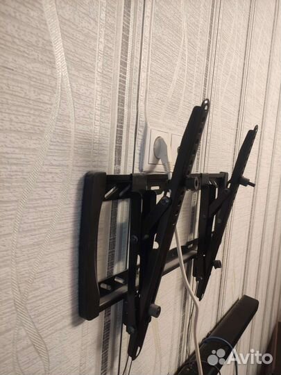 Кронштейн для телевизора