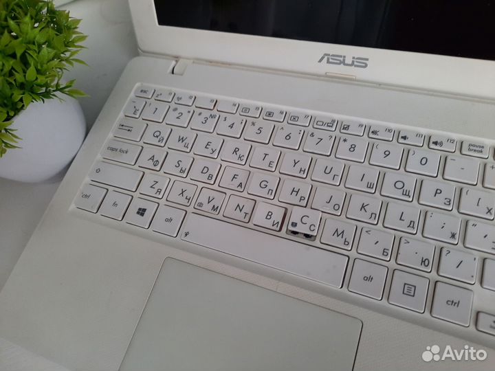 Ноутбук Asus на запчасти