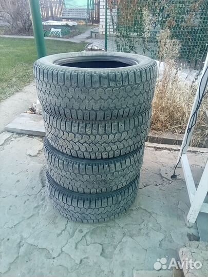 Yokohama Ice Guard IG65 215/60 R16