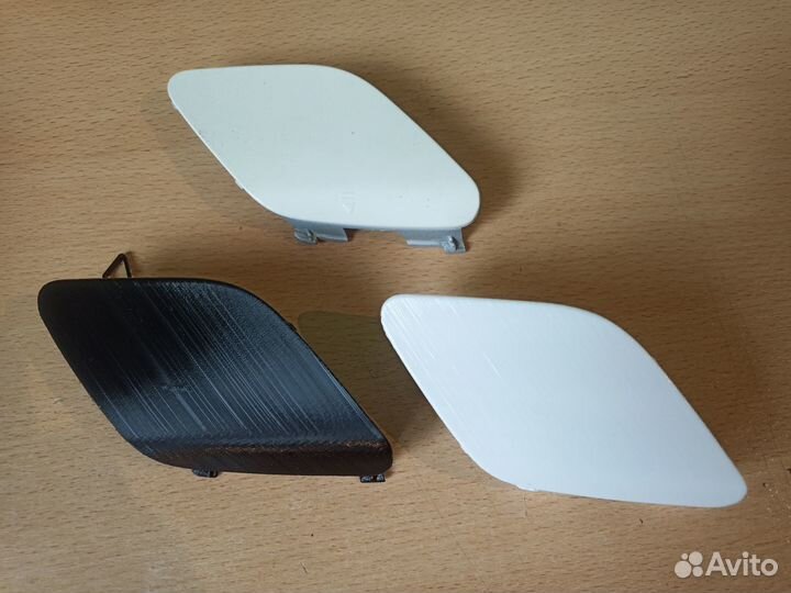 Заглушка буксировочного крюка перед Mercedes C207