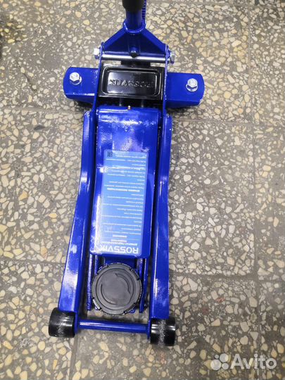 Домкрат подкатной на 3 тонны С педалью