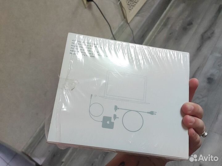 Зарядка для macbook pro