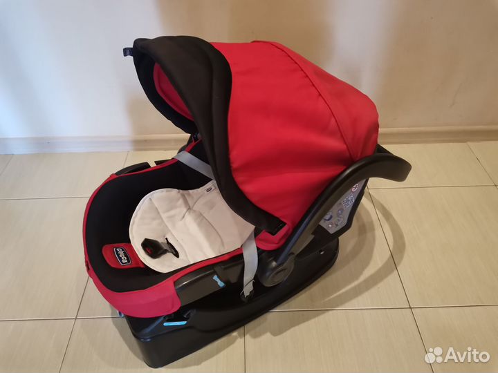 Автолюлька Chicco от 0 с базой