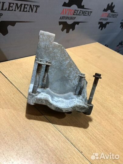 Кронштейн гур Ford Fusion