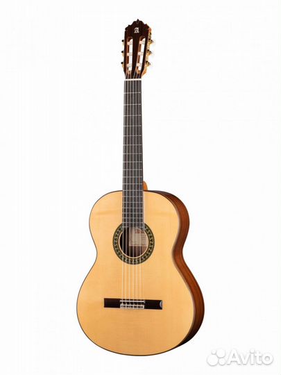 Классическая гитара Alhambra 6.209 Classical Conse