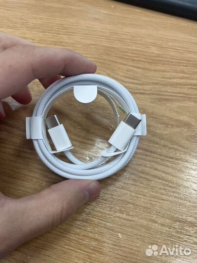 Оригнальный кабель на iPhone 15 pro max
