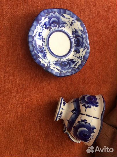 Чашка и заварочный чайник гжель