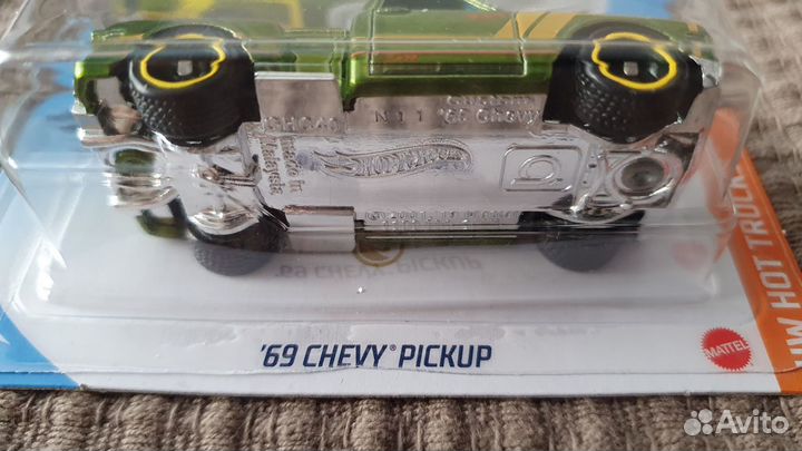 Hot Wheels '69 Chevy Pickup Super Treasure Hunt
