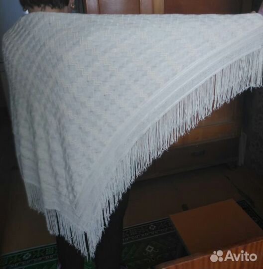 Платок из белого крученного шелка 30-х г. редкость