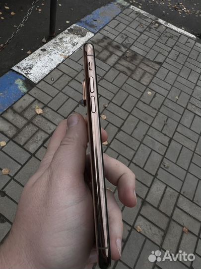 iPhone Xs, 64 ГБ