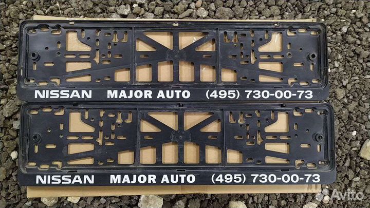 Номерные ра мки Nissan