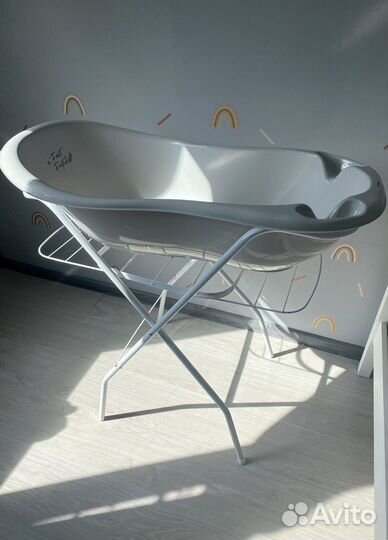 Ванночка для купания с подставкой