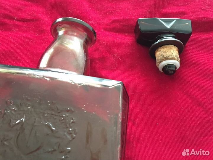 Графин бутылка made in japan