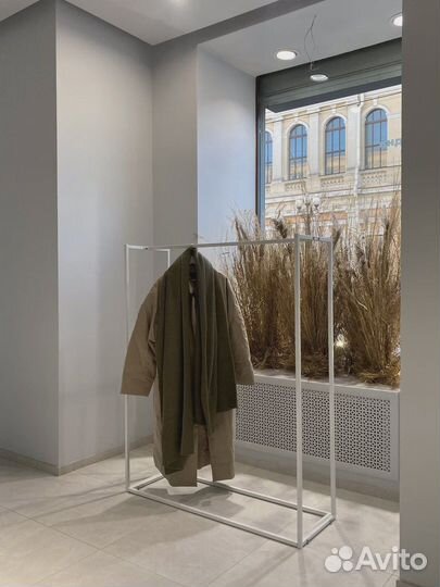 Вешалка напольная в стиле лофт металлическая