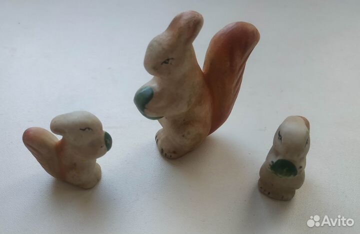 Три белочки, глиняные фигурки