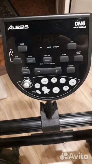 Барабанная установка Alesis