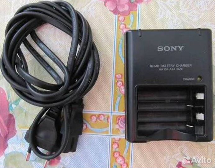 Зарядное устройство Sony BC-CS2B