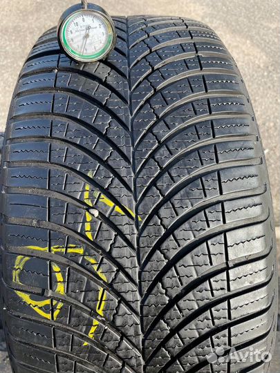 Goodyear Vector 4Seasons Gen-3 SUV 245/45 R19