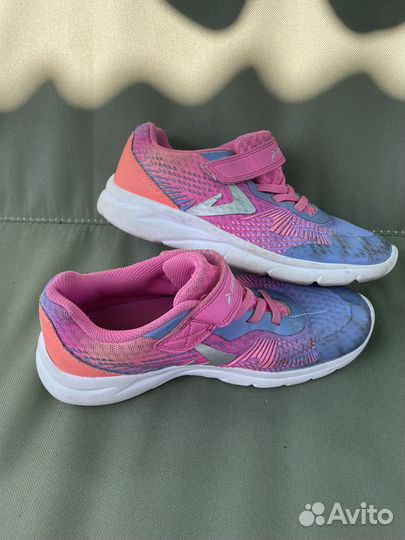 Кроссовки для девочки
