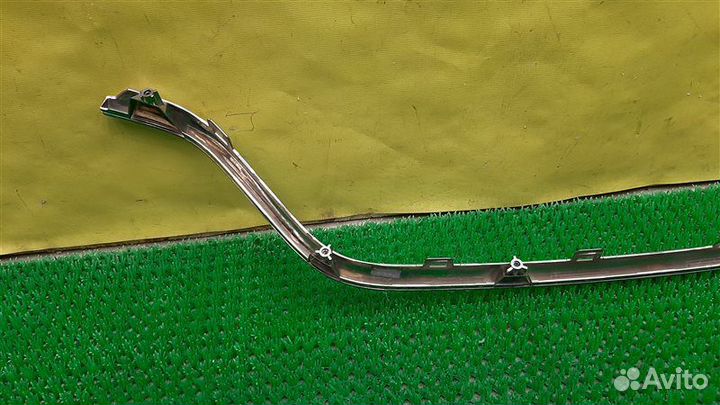 Молдинг решетки радиатора Renault Logan L8 2014