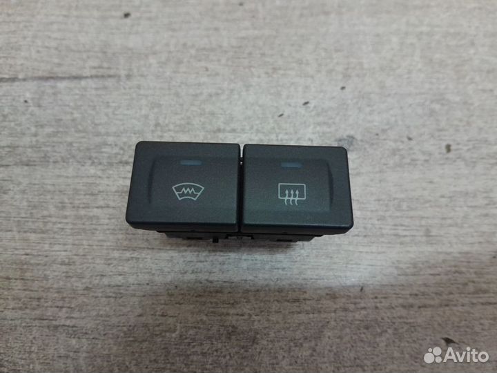 Кнопка обогрева стекла Ford Fiesta Mk5 (2002—2008)