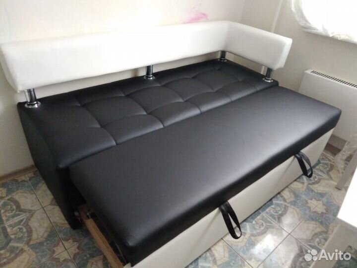 Диван кухонный