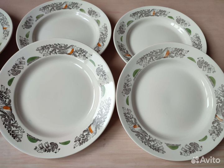 Тарелки зик мелкие 24 см (много)