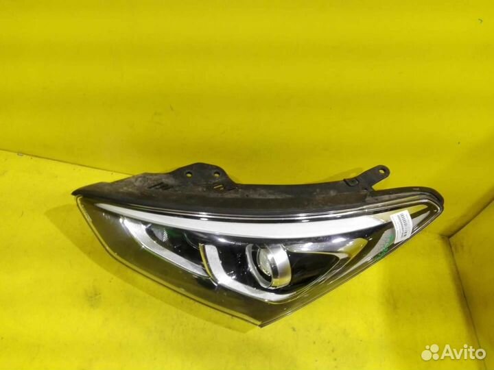 Фара левая Hyundai Santa Fe