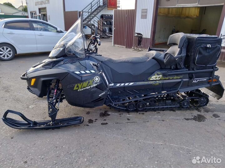 Снегоход BRP Commander 800