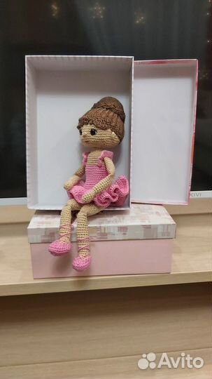 Кукла балерина вязаная