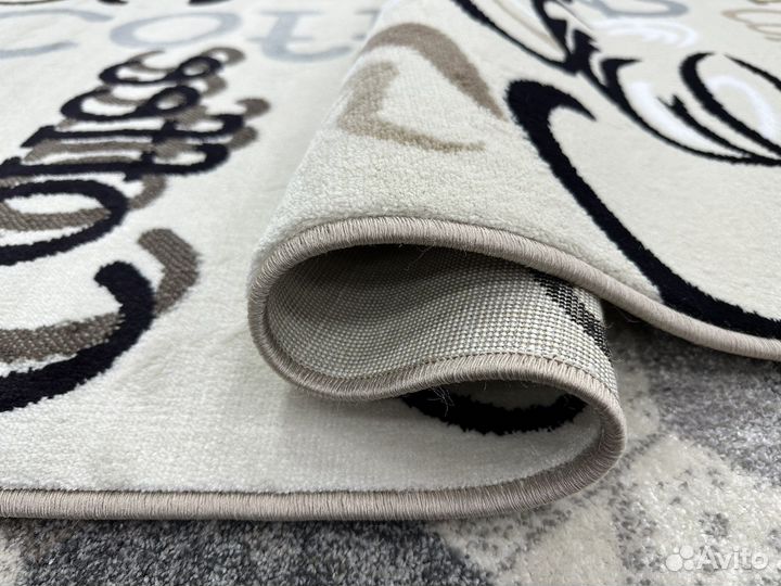 Ковер 1.5х2.3 новый, бежевый