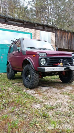LADA 4x4 (Нива) 1.7 МТ, 2004, 117 000 км