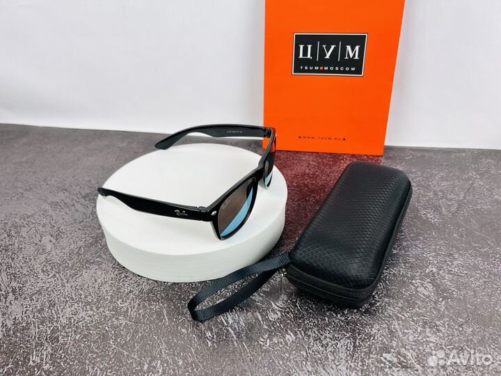 Солнцезащитные очки Ray ban