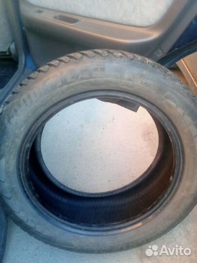 Goodyear Ultragrip Ice Arctic 225/55 R17