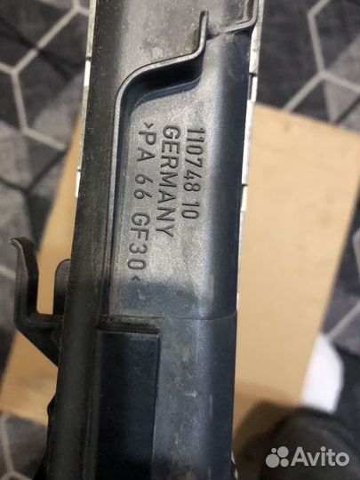 BMW тройка Е 90 радиатор охлаждающей