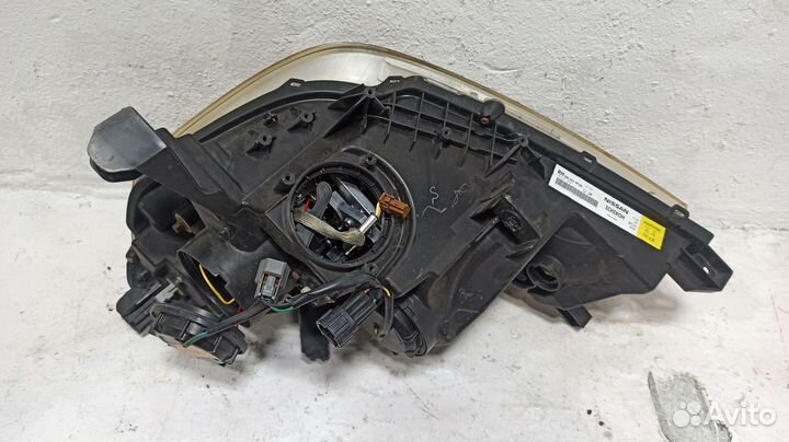 Фара правая ксенон Nissan Wingroad / AD Y12