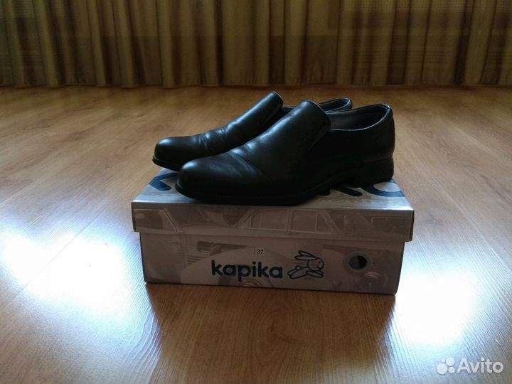 Продам детскую кожаную школьную обувь Kapika
