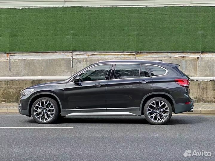 BMW X1 2.0 AT, 2021, 32 000 км