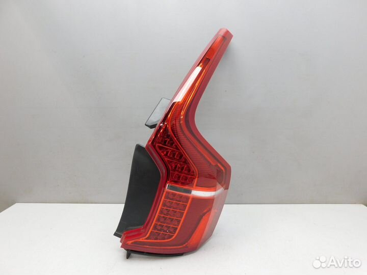 Фонарь задний правый Volvo XC90