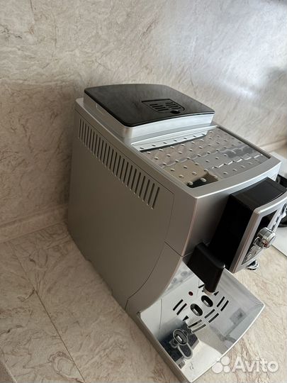 Кофемашина delonghi