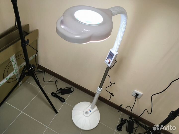 Лампа косметолога