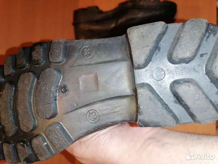 Резиновые сапоги