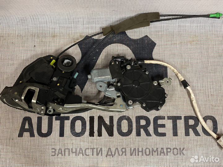 Замок двери задний левый Lexus LS 6906050080