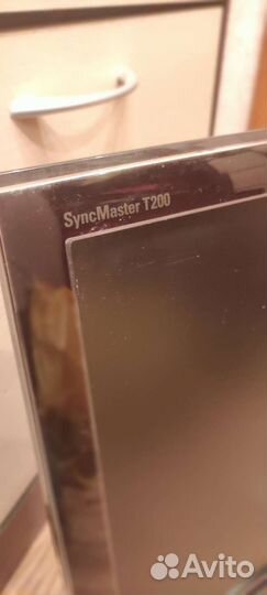 Монитор Samsung SyncMaster T200