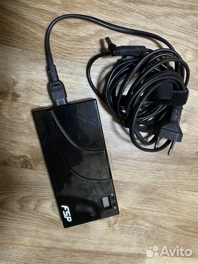 Универсальное зарядное устройство для ноутбука