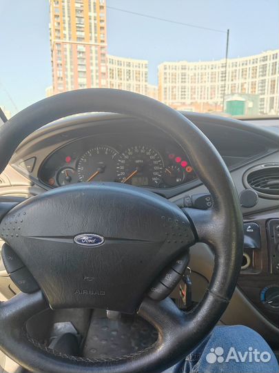 Ford Focus 2.0 МТ, 2000, 199 000 км