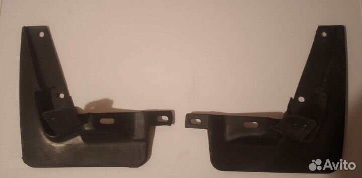 Брызговики передние Priora