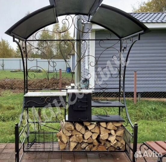 Мангал с крышей