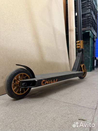Трюковой самокат chilli pro scooter