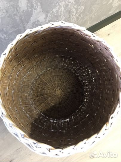 Корзина плетеная из лозы